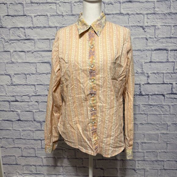 Twenty X tailored fit button up shirt. Size M - Picture 2 of 13